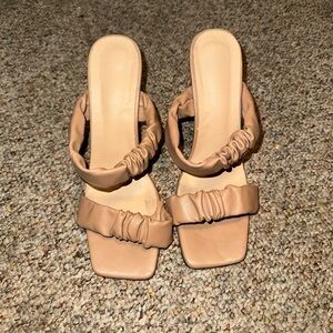Tan heels 6.5